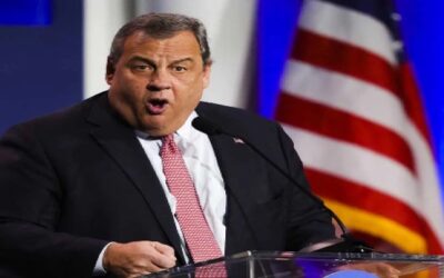 Chris Christie arremete en contra de Donald Trump llamándolo cobarde