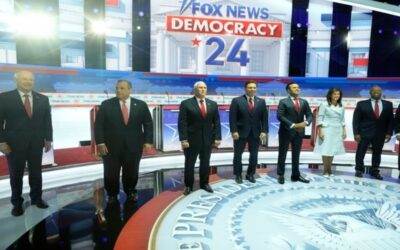 Aspirantes presidenciales republicanos luchan por protagonismo ante ausencia de Trump en primer debate de primarias