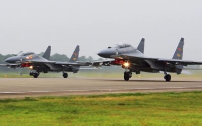 China envía aviones y barcos hacia Taiwán tras anuncio de venta de armas de EEUU