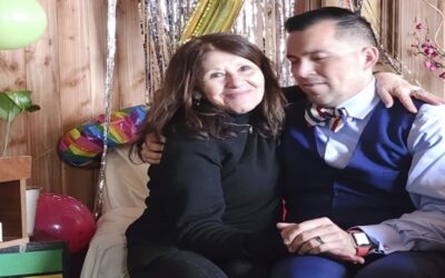 Hijo robado al nacer hace 42 años en Chile abraza a su madre biológica por primera vez