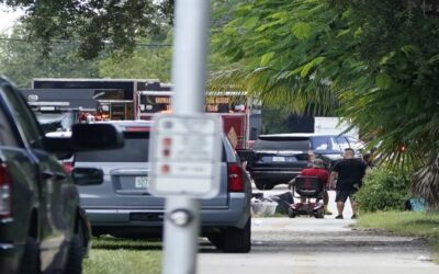 Mueren 2 personas al estrellarse helicóptero de rescate médico en Florida
