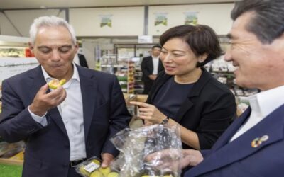 Embajador de EEUU visita Fukushima, en muestra de apoyo a Japón