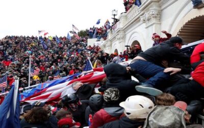 Líder de extrema derecha es sentenciado a 18 años por asalto a Capitolio de EEUU