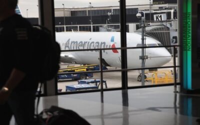 FBI y policía estatal de Massachusetts anuncian investigación de posible acto criminal en vuelo de American Airlines