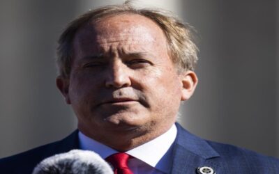 El polémico fiscal general de Texas es absuelto en un juicio político por corrupción