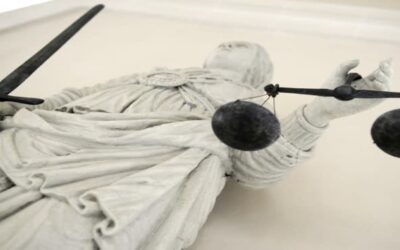 Dos adolescentes acusados por el asesinato de un ciclista comparecen en un tribunal en EEUU