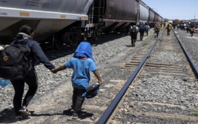 Paro de trenes deja a cientos de inmigrantes varados en el norte de México