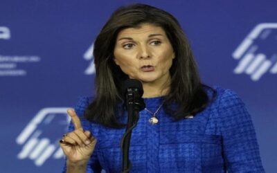 En mitin republicano judío, Haley acusa a Trump de promover “caos, venganzas y drama”