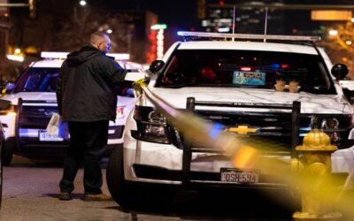 Hallan en un parque de aventuras en Colorado cuerpo de hombre armado, con explosivos y municiones