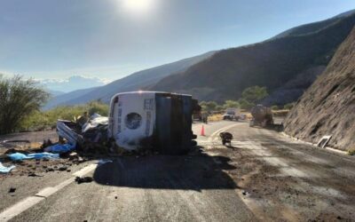 Accidente de autobús en Oaxaca deja 17 muertos: viajaban migrantes venezolanos