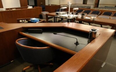 Condenan a una pareja de Hawaii por robar las identidades de bebés muertos