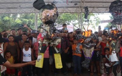 Caravana de migrantes quemó piñatas de autoridades y exigió papeles al gobierno de México