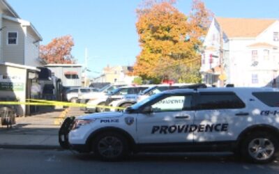 Policía Providence investiga apuñalamiento.