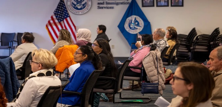 USCIS alerta a inmigrantes sobre cambio de oficina de asilo en Florida