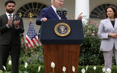 Biden refuerza estrategia contra violencia armada; ha habido 636 tiroteos masivos en Estados Unidos en 2023