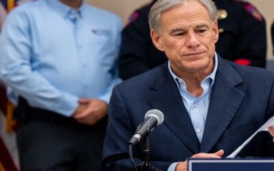 Greg Abbott firma ley SB4 que establece medidas más severas contra migrantes indocumentados