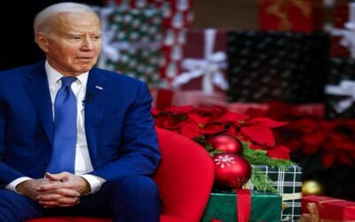 Biden firma el presupuesto en Defensa pero critica que le impide cerrar Guantánamo