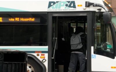 RIPTA desvía 18 rutas por la tormenta.