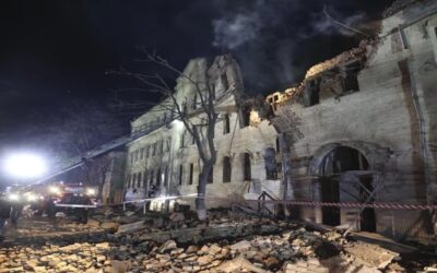 Misiles rusos alcanzan edificio residencial y dejan 17 heridos en último ataque contra zonas civiles