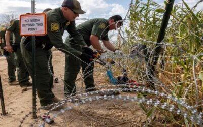 Corte Suprema permite a la Patrulla Fronteriza cortar alambre de púas instalado por Texas