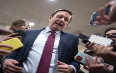 Acuerdo en Senado de EEUU sobre frontera y Ucrania en vilo; Trump exige medidas más estrictas