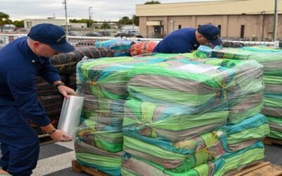 Guardia Costera de EEUU descarga en Florida droga interceptada y valorada en 55 millones