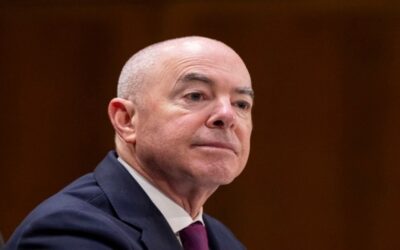 Panel de la cámara baja aprueba un juicio político a secretario de Seguridad Nacional Mayorkas