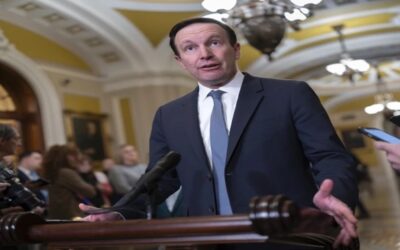 Senadores de EEUU logran un acuerdo en proyecto de ley fronteriza. Su aprobación será difícil