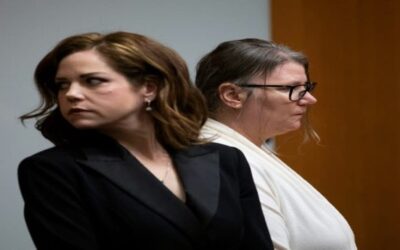 Madre de chico que atacó escuela en EEUU hallada culpable de homicidio involuntario