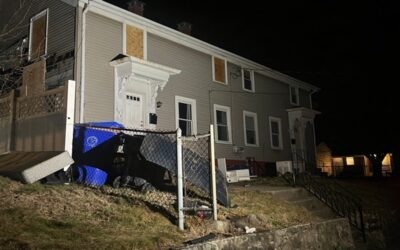 Duplex se incendia en East Providence