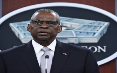 Secretario de Defensa de EEUU hospitalizado transfiere funciones a su adjunta