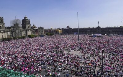 Miles protestan contra el presidente de México y su partido en “marcha por la democracia”