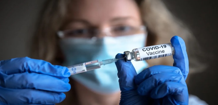 Vacunas contra el Covid podrían relacionarse con aumento de los trastornos cardíacos y cerebrales