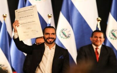 Bukele recibe las credenciales como presidente reelecto de El Salvador para cinco años más