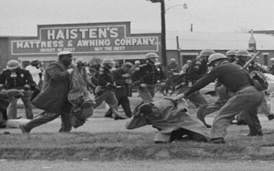 Secretario de Justicia EEUU dice en servicio religioso en Selma que derecho al voto está bajo ataque