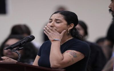 Familiares de las víctimas de Uvalde arremeten contra informe que absuelve a la policía local