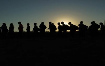 Juez avala programa con que EEUU admite 30.000 migrantes de 4 países cada mes