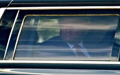 Jueza rechaza desestimar caso de documentos confidenciales contra Donald Trump