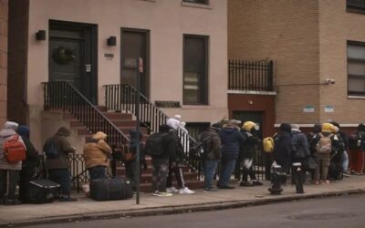 Nueva York no ofrecerá “derecho a albergue” a algunos migrantes después de 30 días