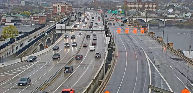 RIDOT abre tercer carril de circulación en lado oeste Puente Washington