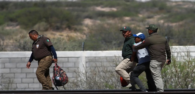 Migrantes y activistas denuncian operativos “inhumanos” en el desierto del norte de México