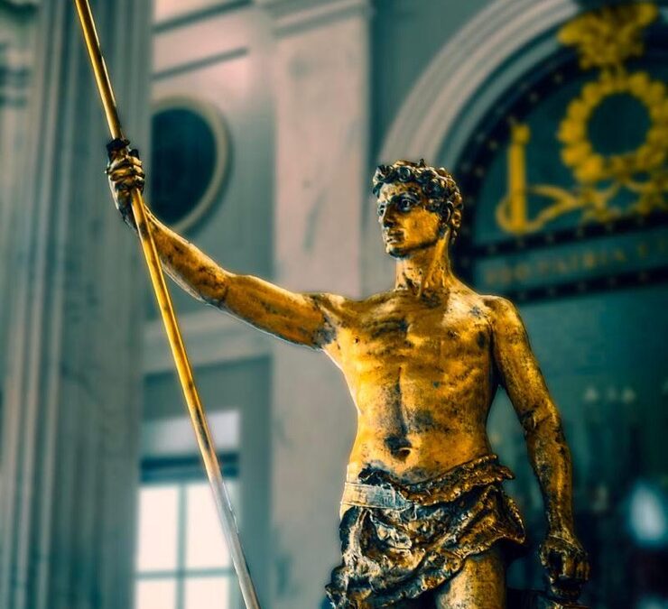 La renovada estatua del Hombre Independiente estará en exhibición el sábado en la Casa del Estado.