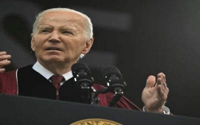 Biden promete a estudiantes escuchar protestas por Gaza y trabajar por “paz duradera” en Oriente Medio