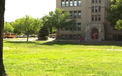 Estudiante hospitalizado y 2 arrestados deja pelea en escuela de Providence