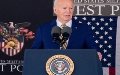 Biden dijo a cadetes de West Point que serán “guardianes de la democracia” tras su graduación