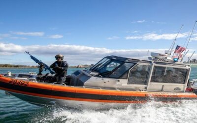 Hombre de Cranston buscado por varios delitos fue capturado por la Guardia Costera.