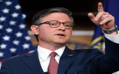 Trump y presidente de la Cámara Baja se reúnen en Mar-a-Lago para analizar agenda del 2025