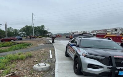 Autoridades identifican a dos canotistas encontrados muertos en East Providence.