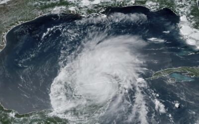 La costa de Texas se prepara para impacto de Beryl; la tormenta podría recuperar fuerza de huracán