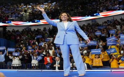 Comité Nacional Demócrata dice que Harris tiene suficientes votos de delegados para ser candidata